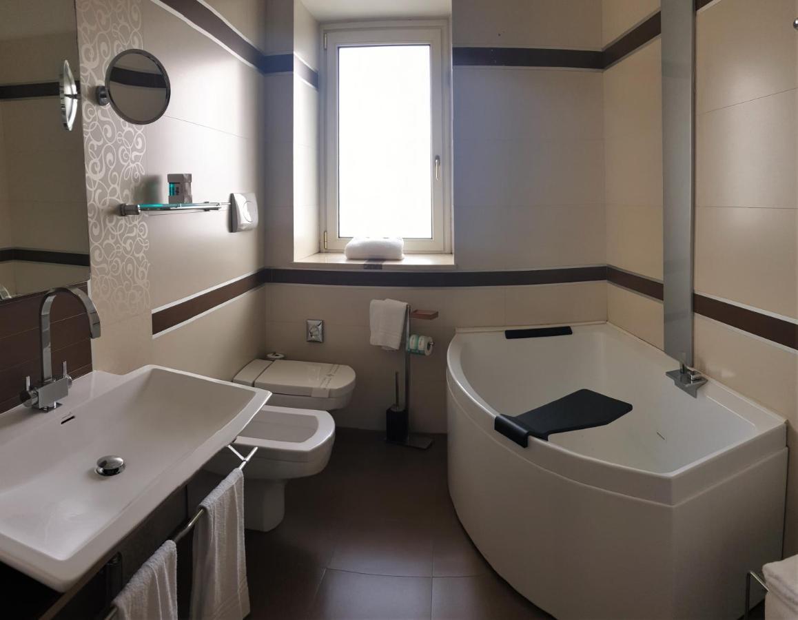 Hotel Cenacolo Somma Vesuviana Luaran gambar